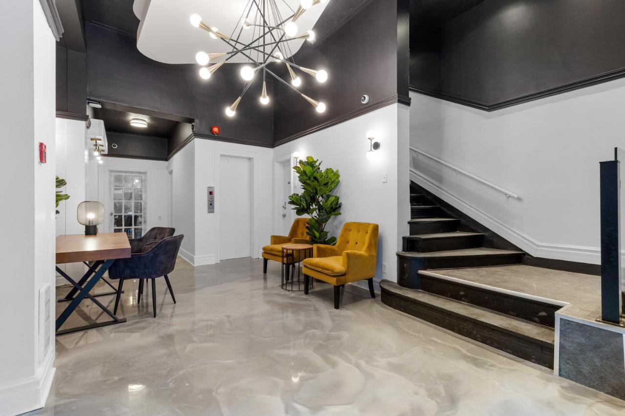 Le Sand & Stone Hotel Монреал Екстериор снимка