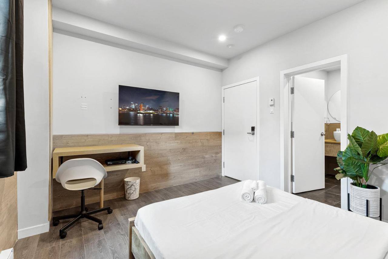 Le Sand & Stone Hotel Монреал Екстериор снимка