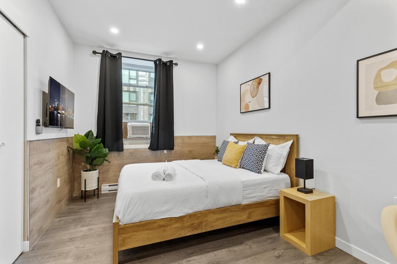 Le Sand & Stone Hotel Монреал Екстериор снимка