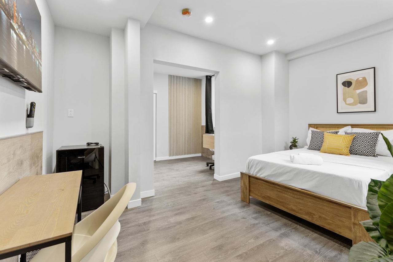 Le Sand & Stone Hotel Монреал Екстериор снимка