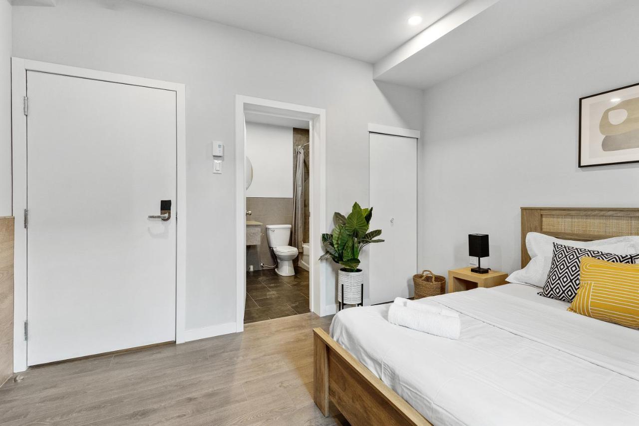 Le Sand & Stone Hotel Монреал Екстериор снимка