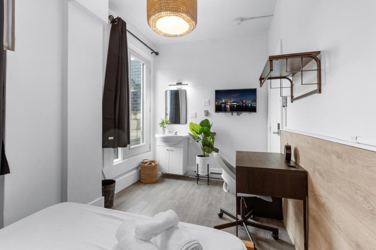 Le Sand & Stone Hotel Монреал Екстериор снимка